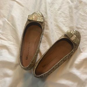 Tata Sparkle Gold Flats Size 5